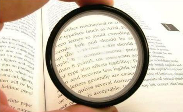 长尾词堆砌是指在内容中过度重复或强行插入长尾关键词