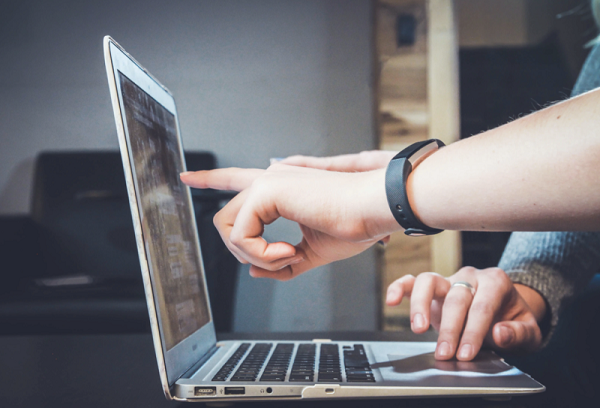 传统的A/B测试依赖频率学派统计