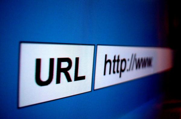 动态URL不利于搜索引擎理解和用户记忆